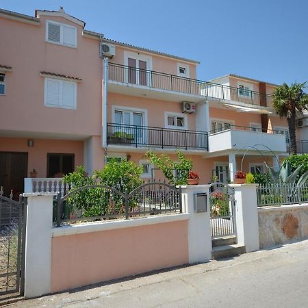 Apartments And Room Zinka Vodice Zewnętrze zdjęcie