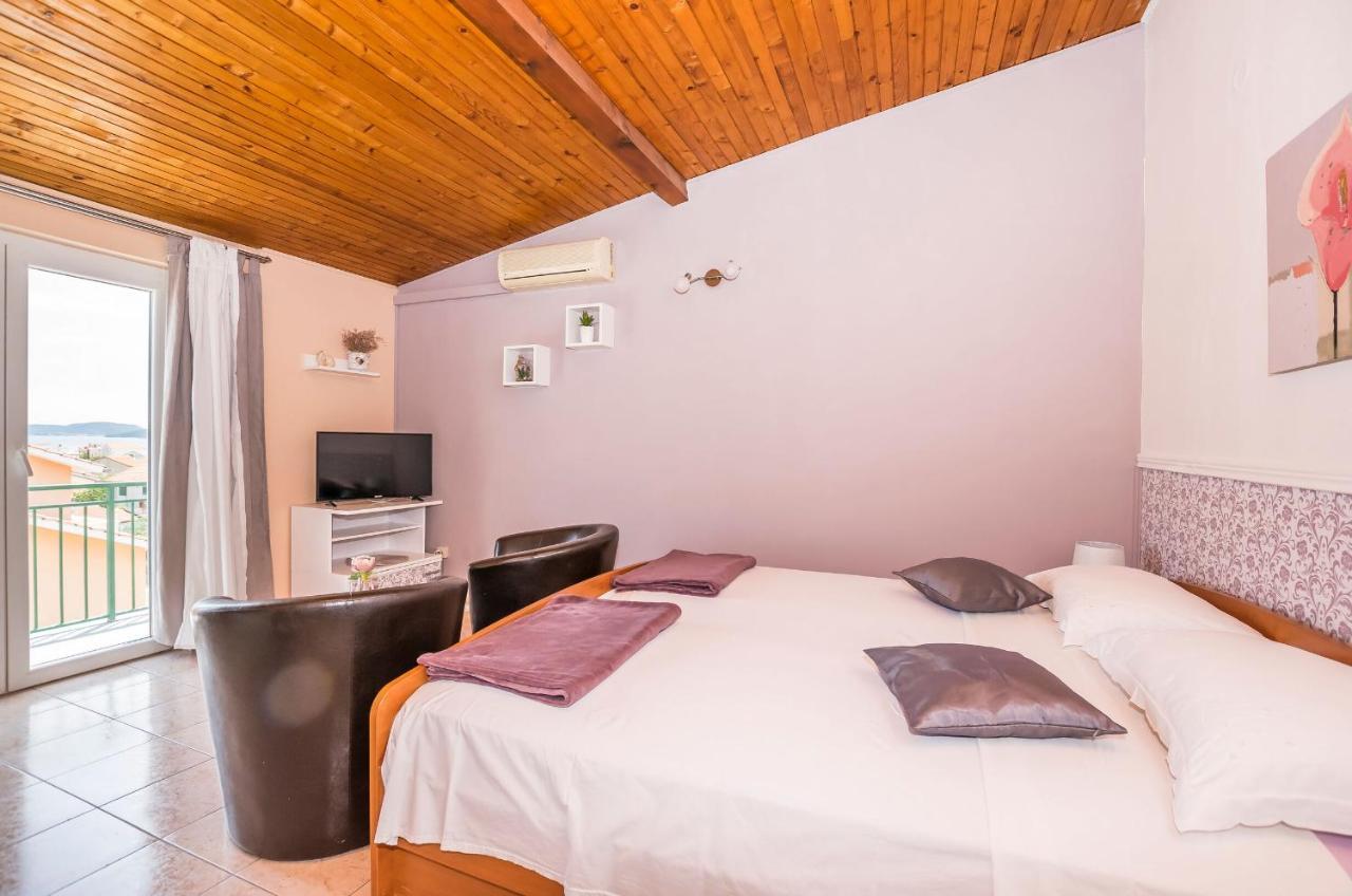 Apartments And Room Zinka Vodice Zewnętrze zdjęcie