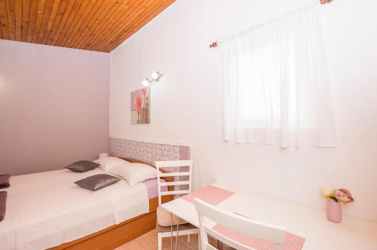 Apartments And Room Zinka Vodice Zewnętrze zdjęcie