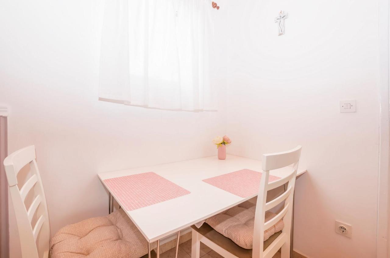 Apartments And Room Zinka Vodice Zewnętrze zdjęcie