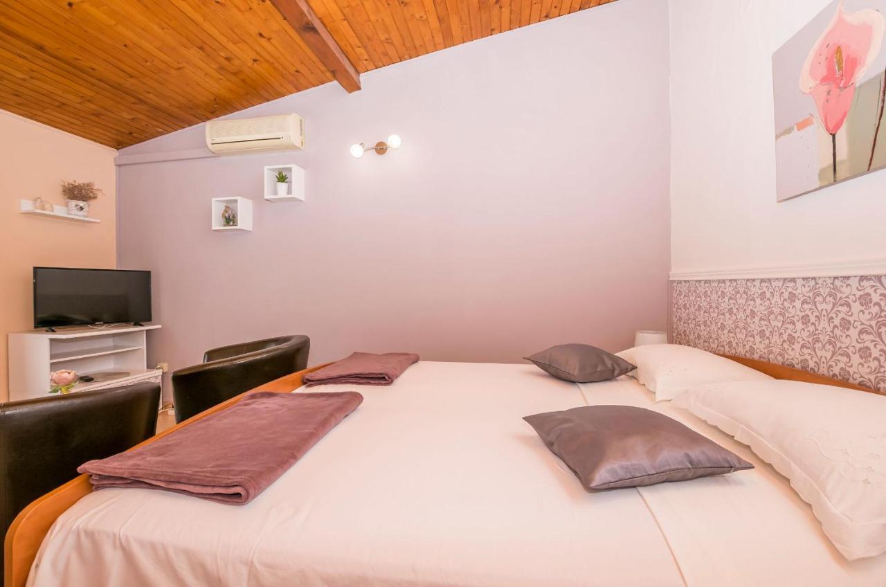 Apartments And Room Zinka Vodice Zewnętrze zdjęcie