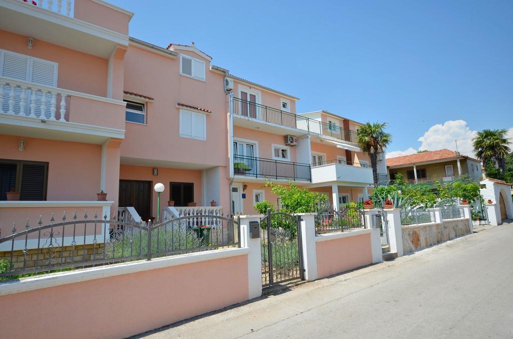 Apartments And Room Zinka Vodice Zewnętrze zdjęcie