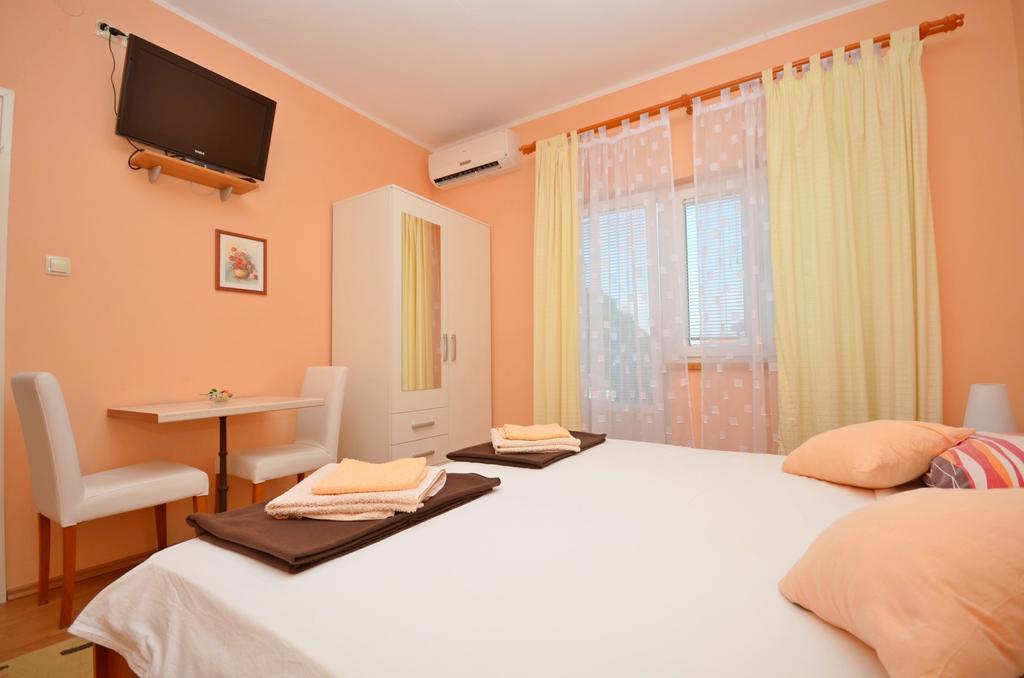 Apartments And Room Zinka Vodice Zewnętrze zdjęcie