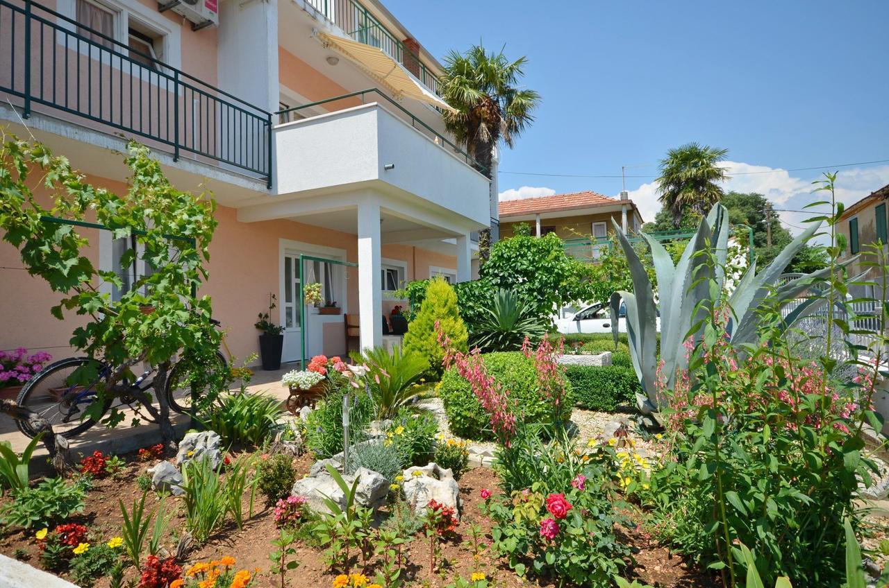 Apartments And Room Zinka Vodice Zewnętrze zdjęcie